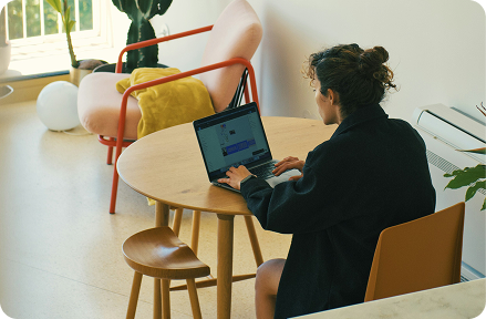 Digital nomad working in Greece